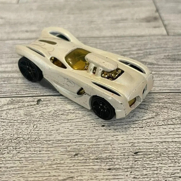 Vintage 2003 Hot Wheels 1st Editions 16 Angels Bugatti Rare Original Old Car - Picture 1 of 8